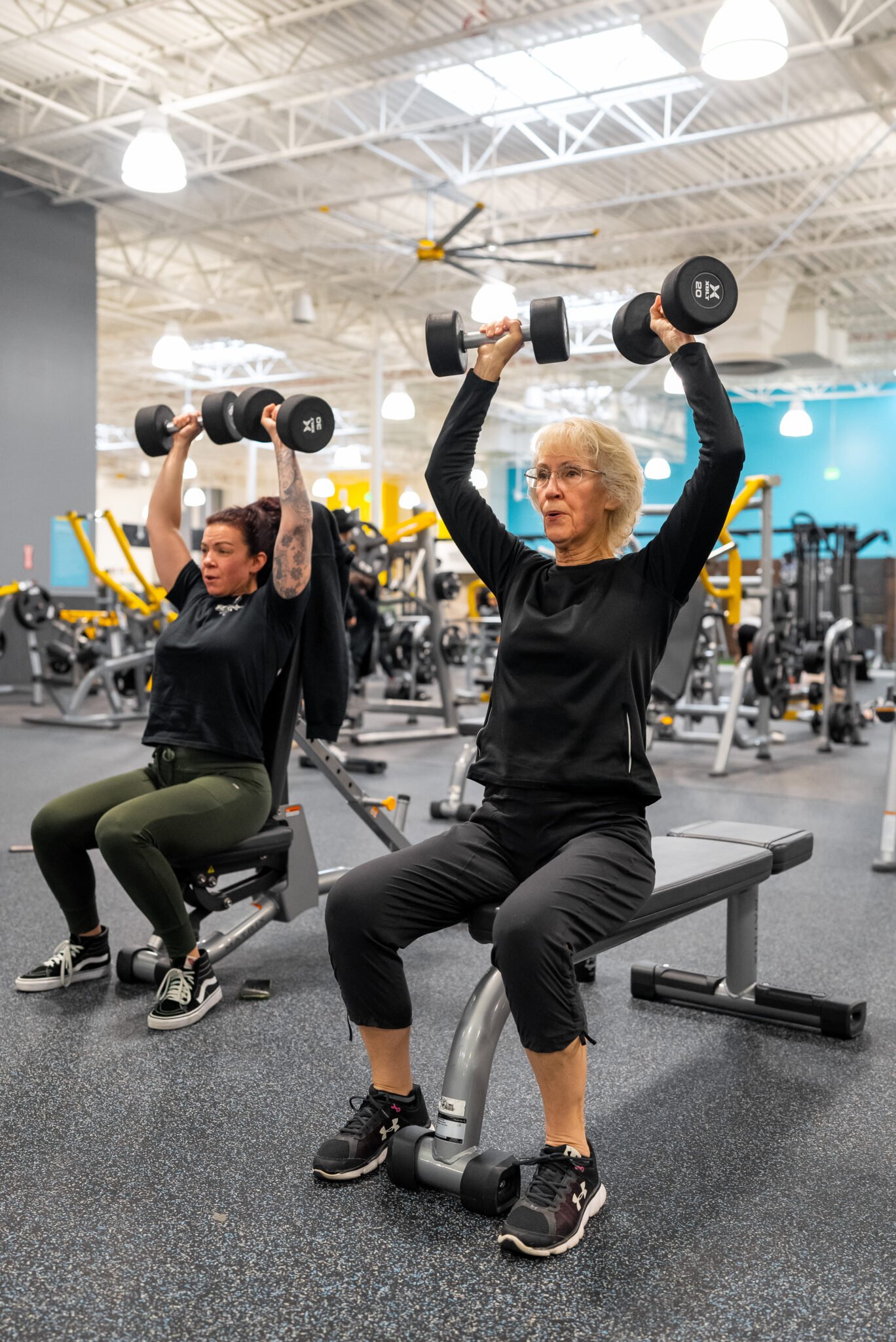 Shoulder Press with Dumbbells: Tips & Benefits